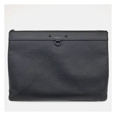 Louis Vuitton Shadow Discovery Pochette Clutch