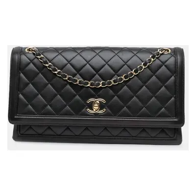 Chanel Black Jumbo Quilted Lambskin Compartment Flap