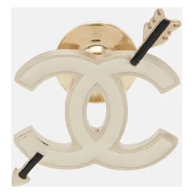 Chanel CC Arrow Gold Tone Enamel Pin Brooch