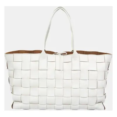 Bottega Veneta White Maxi Intrecciato Leather Tote Bag