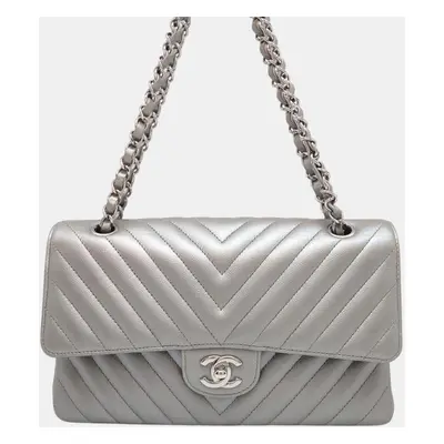 Chanel Silver Caviar Leather Matelasse V Stitch Chain Shoulder Bag