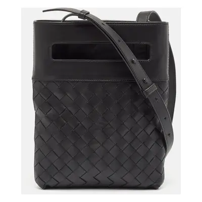 Bottega Veneta Black Intrecciato Leather Cut Out Handle Messenger Bag