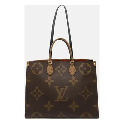 Louis Vuitton Canvas Monogram Giant OnTheGo GM Tote Bag