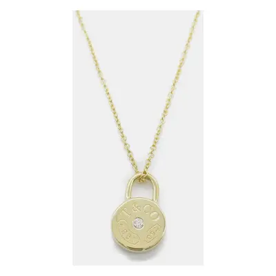 Tiffany & Co. 18K Yellow Gold Tiffany Round Lock Pendant Necklace