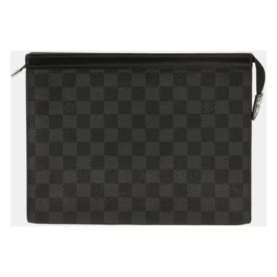 Louis Vuitton Pochette Voyage MM Clutch