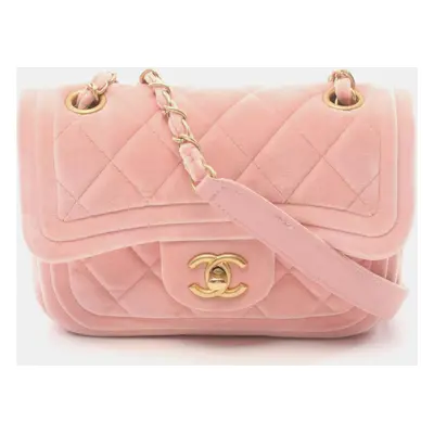 Chanel Pink Fabric Matelasse Shoulder Bag