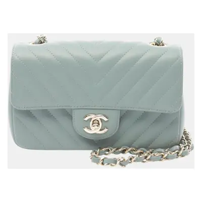 Chanel Chevron V-Stitch Shoulder Bag Lambskin Green