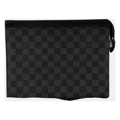 Louis Vuitton Pochette Voyage MM Clutch