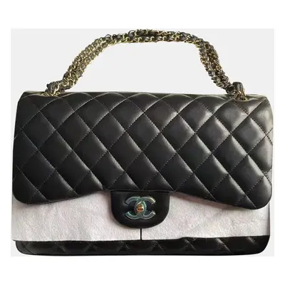 Chanel black Lambskin jumbo bag