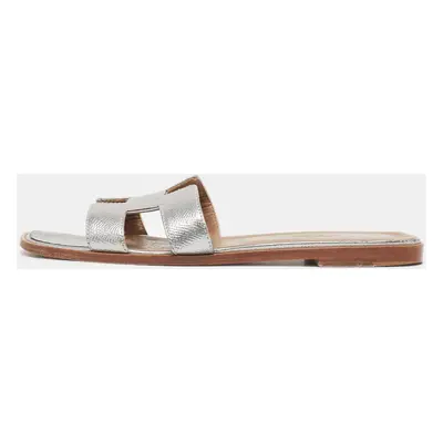 Hermes Sliver Leather Oran Flat Slides Size