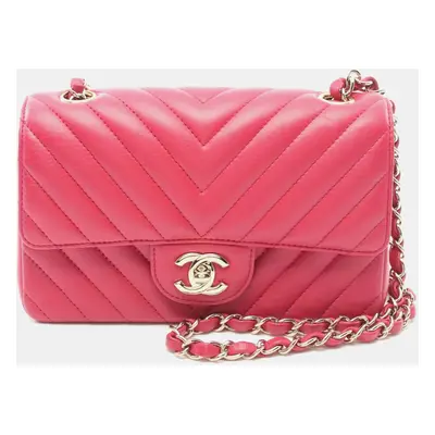 Chanel pink lambskin V-stitch shoulder bag