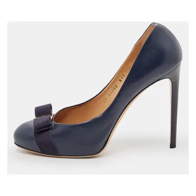 Salvatore Ferragamo Navy Blue Leather Vara Bow Pumps Size