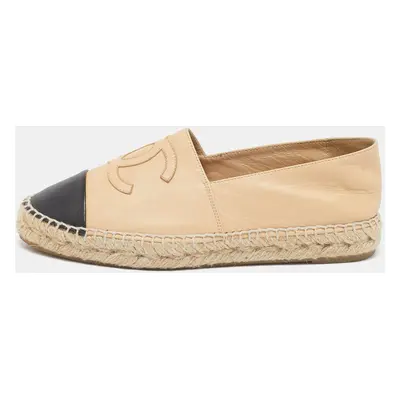 Chanel Beige/Black Leather CC Cap Toe Espadrille Flats Size