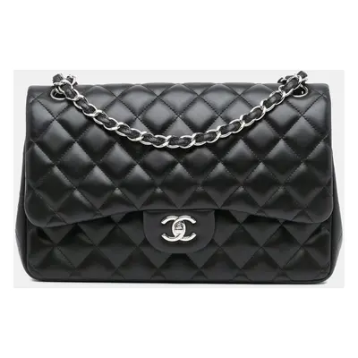 Chanel Black Lambskin Jumbo Classic Double Flap Shoulder Bag