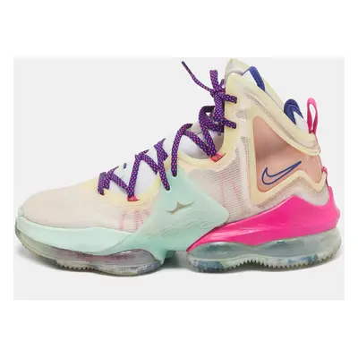 Nike LeBron Multicolor Mesh and Rubber Valentine's Day Love Letter Sneakers Size