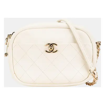 Chanel White Small Quilted Goatskin Casual Trip Camera Bag