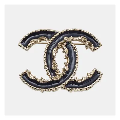 Chanel CC Baroque Black Enamel Gold Tone Brooch