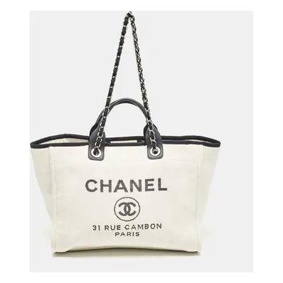 Chanel White/Navy Blue Raffia Deauville Shopper Tote