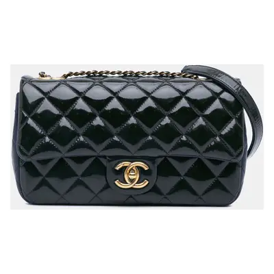 Chanel Navy Blue Paris-Salzburg Medium Patent Goatskin CC Eyelet Flap