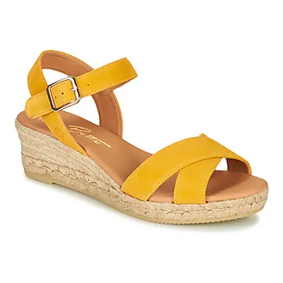 Betty London GIORGIA women's Espadrilles / Casual Shoes in Yellow