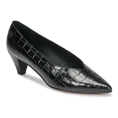 Betty London NOMANIS women's Court Shoes in Black