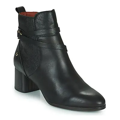 Pikolinos CALAFAT women's Low Ankle Boots in Black