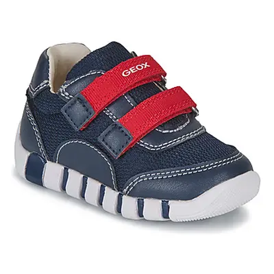 Geox B IUPIDOO BOY boys's Children's Shoes (Trainers) in Marine