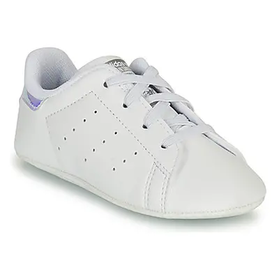 Adidas STAN SMITH CRIB girls's Children's Shoes (Trainers) in White