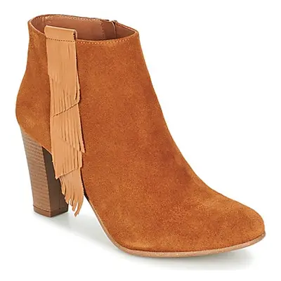 Betty London GAMI women's Low Ankle Boots in Brown