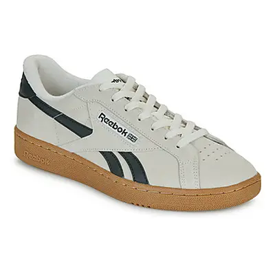 Reebok Classic CLUB C GROUNDS UK men's Shoes (Trainers) in White