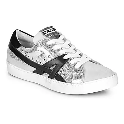 Meline GELOBELO women's Shoes (Trainers) in Silver