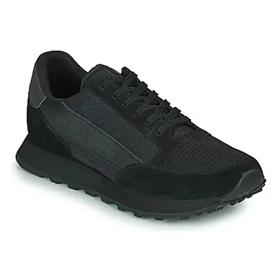 Armani Exchange XV263-XUX083 men's Shoes (Trainers) in Black