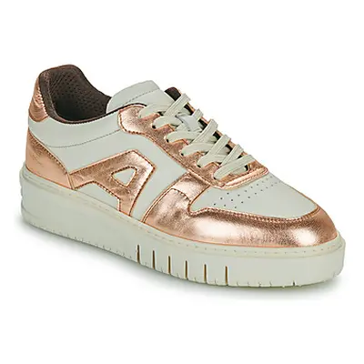 Art BELLEVILLE women's Shoes (Trainers) in Pink