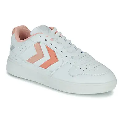 Hummel ST POWER PLAY WOMEN women's Shoes (Trainers) in White