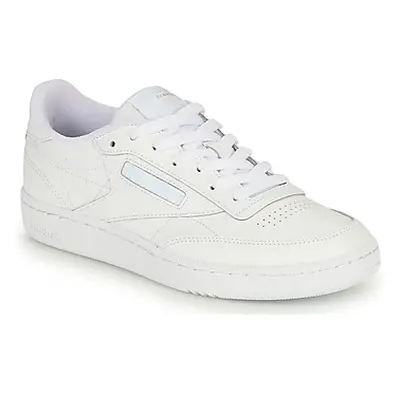 Reebok Classic CLUB C 85 women's Shoes (Trainers) in Beige