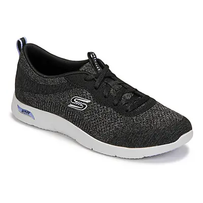 Skechers ARCH FIT REFINE women's Shoes (Trainers) in Black