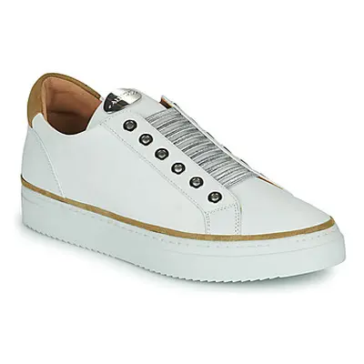 Adige QUANTON4 V9 women's Shoes (Trainers) in White