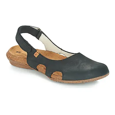 El Naturalista WAKATAUA women's Sandals in Black