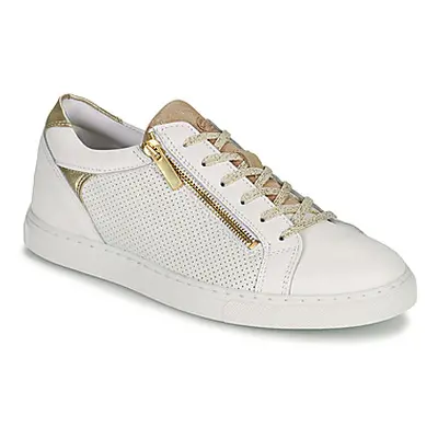 Betty London SUNIE women's Shoes (Trainers) in White