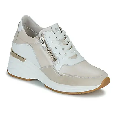 Dorking TERA women's Shoes (Trainers) in Beige