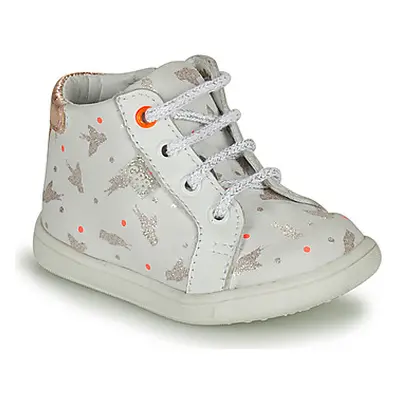 GBB FAMIA girls's Children's Shoes (High-top Trainers) in White