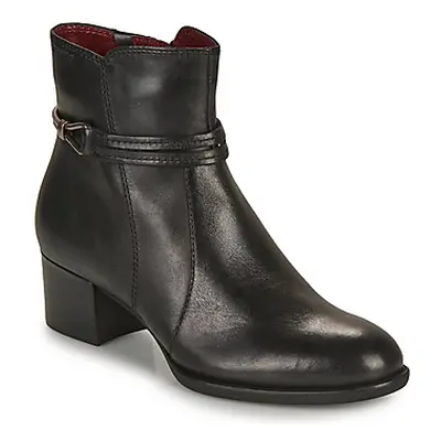 Tamaris 25042 women's Low Ankle Boots in Black