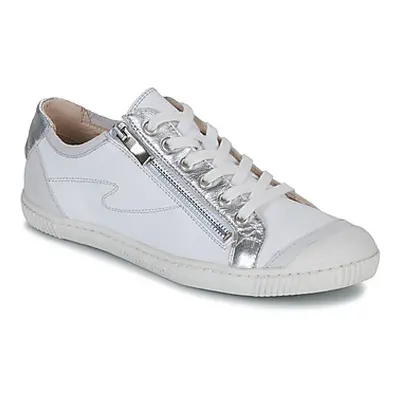 Pataugas BAHIA/SME F2H women's Shoes (Trainers) in White