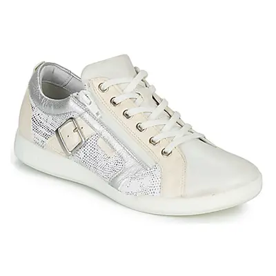 Pataugas PAULINE/S women's Shoes (Trainers) in White