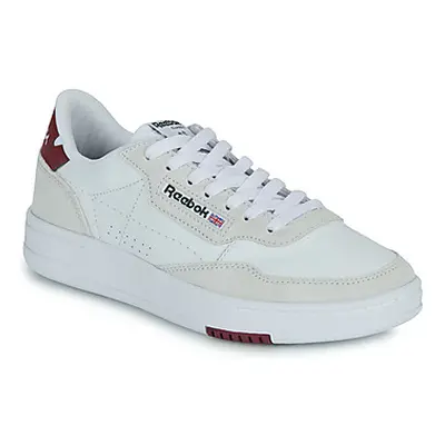 Reebok Classic COURT PEAK women's Shoes (Trainers) in White