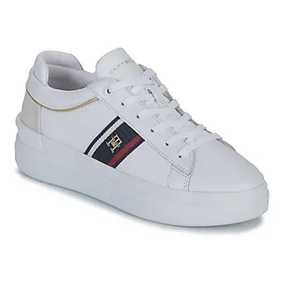 Tommy Hilfiger CORP WEBBING COURT SNEAKER women's Shoes (Trainers) in White