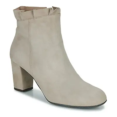 So Size GEMINA women's Low Ankle Boots in Beige