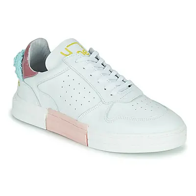 Un Matin d'Eté BIRDIE women's Shoes (Trainers) in White