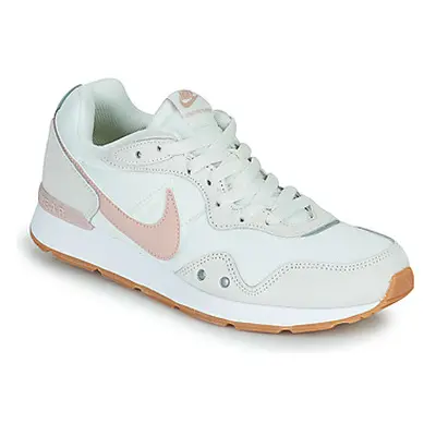 Nike WMNS NIKE VENTURE RUNNER women's Shoes (Trainers) in Beige