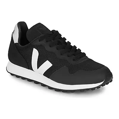 Veja SDU RT men's Shoes (Trainers) in Black